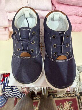 New in Box NIB Baby Deer Size 8